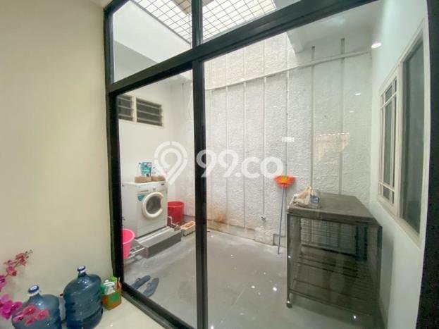 Hunian Mewah LB 250m2 Siap Pakai Desain Elegan di Tomang, Jakarta Barat Hunian Mewah LB 250m2 Siap Pakai Desain Elegan di Tomang, Jakarta Barat