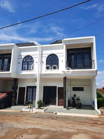 Rumah Luas Asri 3 KT Siap Pakai di Margonda Depok Rumah Luas Asri 3 KT Siap Pakai di Margonda Depok