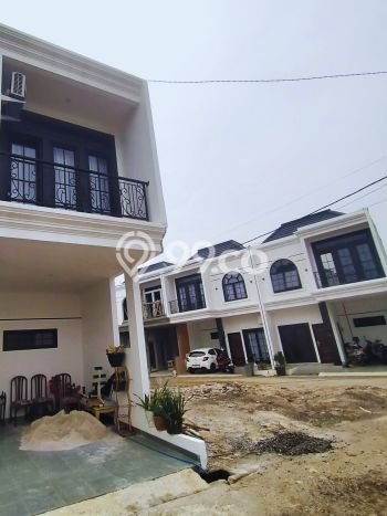 For Sale Rumah 3 Kamar Lokasi Strategis Bagus dan Strategis di Pasar Rebo For Sale Rumah 3 Kamar Lokasi Strategis Bagus dan Strategis di Pasar Rebo