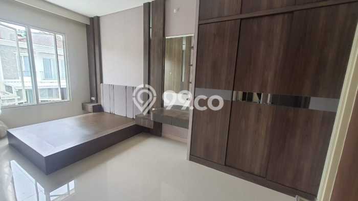For Sale! Luxury House LT 166m2 Desain Elegan di Candi Golf For Sale! Luxury House LT 166m2 Desain Elegan di Candi Golf
