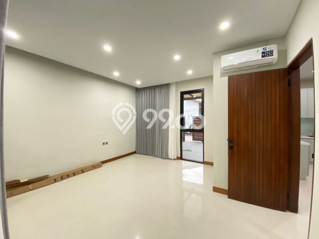 BEST LOCATION! Rumah kawasan Renon, Akses ke Tol, 3 KM, LT 100m2m² LB 1600m2m² BEST LOCATION! Rumah kawasan Renon, Akses ke Tol, 3 KM, LT 100m2m² LB 1600m2m²
