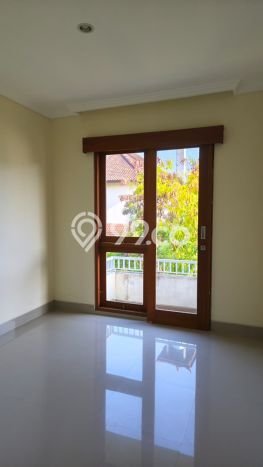 Jarang Ada! Rumah Kontrakan 4 Kamar Bagus Siap Huni Renon Jarang Ada! Rumah Kontrakan 4 Kamar Bagus Siap Huni Renon
