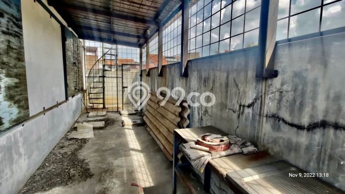 Gudang Dijual Lokasi Emas di Lengkong Luas 250m2 Gudang Dijual Lokasi Emas di Lengkong Luas 250m2