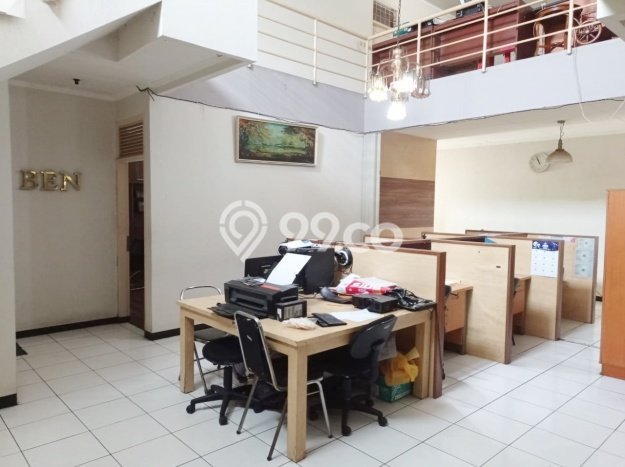 Rumah 4 KT 3 KM di Lokasi Strategis Riau, Bandung Rumah 4 KT 3 KM di Lokasi Strategis Riau, Bandung