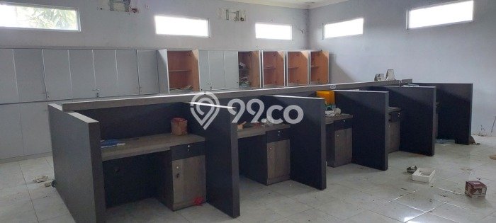 Area Ramai! Gudang Dijual di Polokarto untuk Bisnis Luas Bangunan 7000m2 Area Ramai! Gudang Dijual di Polokarto untuk Bisnis Luas Bangunan 7000m2