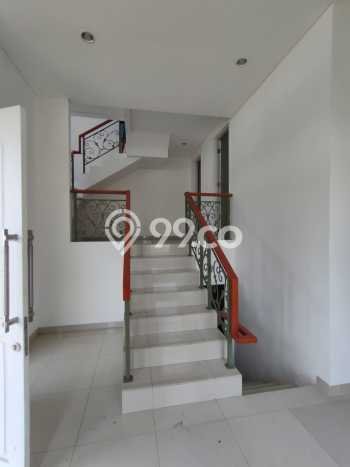 Rumah Modern 3 KT di Gading Serpong Tangerang Rumah Modern 3 KT di Gading Serpong Tangerang