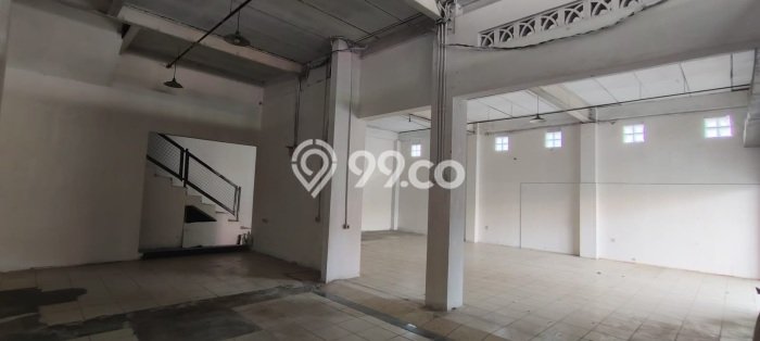 Ruko Dijual di Bandung LT 170m2 & LB 240m2 Lokasi Terbaik! Ruko Dijual di Bandung LT 170m2 & LB 240m2 Lokasi Terbaik!
