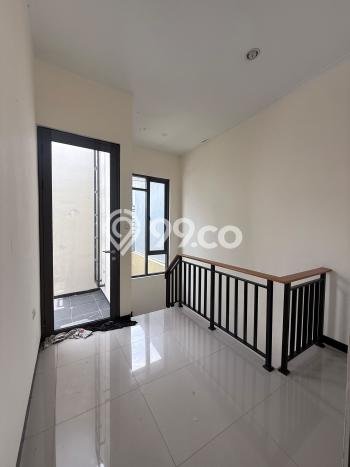 Rumah Modern 2 KT di Taman Kopo Indah Bandung Unfurnished Rumah Modern 2 KT di Taman Kopo Indah Bandung Unfurnished