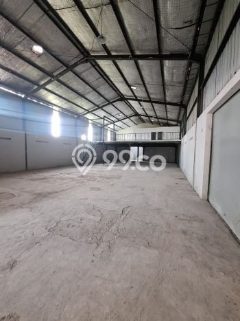 LOKASI STRATEGIS! Gudang Kawasan Bojongsoang, Luas 480m², Kawasan Berkembang, Siap Operasional LOKASI STRATEGIS! Gudang Kawasan Bojongsoang, Luas 480m², Kawasan Berkembang, Siap Operasional