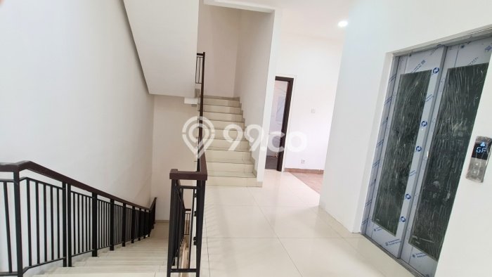 Ruko Bagus LT 155m2 LB 855m2 Dijual di BSD Tangerang Selatan Ruko Bagus LT 155m2 LB 855m2 Dijual di BSD Tangerang Selatan