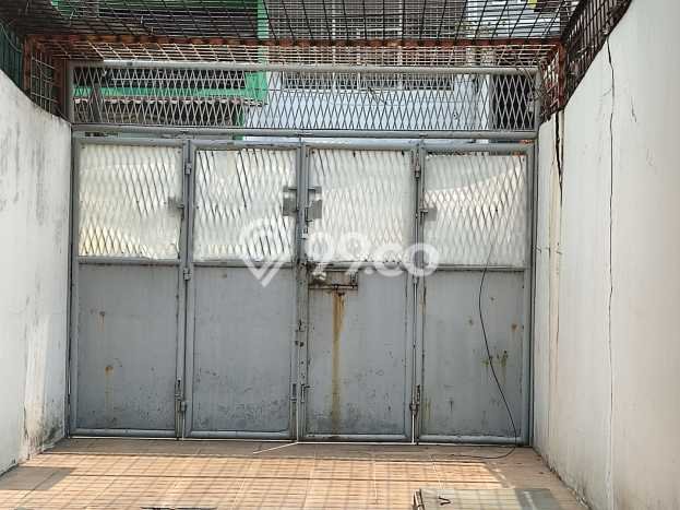 Rumah Luxury Modern Siap Huni di Angke Jakarta Barat Rumah Luxury Modern Siap Huni di Angke Jakarta Barat