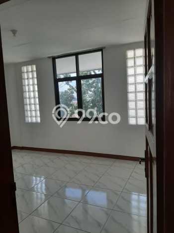 Disewakan Ruko di , Luas 180m2m², Kawasan Ramai Disewakan Ruko di , Luas 180m2m², Kawasan Ramai