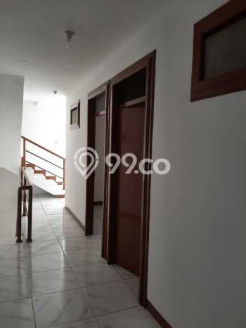 Disewakan Ruko di , Luas 180m2m², Kawasan Ramai Disewakan Ruko di , Luas 180m2m², Kawasan Ramai