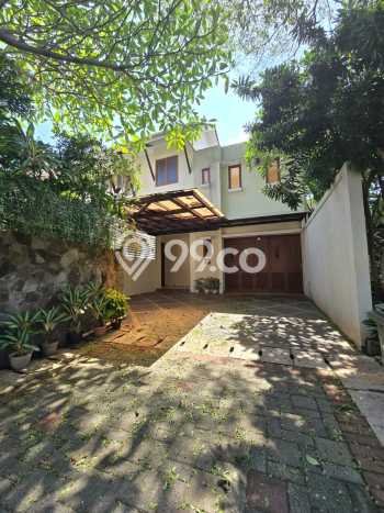 Rumah Sewa Jakarta Selatan LT 290m2 LB 260m2 Kawasan Ampera Rumah Sewa Jakarta Selatan LT 290m2 LB 260m2 Kawasan Ampera