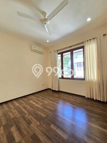 Rumah Sewa Jakarta Selatan LT 290m2 LB 260m2 Kawasan Ampera Rumah Sewa Jakarta Selatan LT 290m2 LB 260m2 Kawasan Ampera