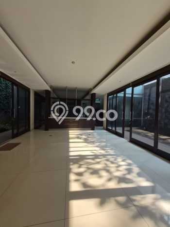 Hunian Modern dengan LT 590m2 & LB 800m2 Disewakan di Kemang Hunian Modern dengan LT 590m2 & LB 800m2 Disewakan di Kemang