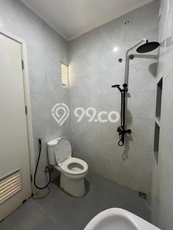 Disewakan! Rumah 3 Kamar Tidur &
2 Kamar Mandi di Gading Serpong, Tangerang Disewakan! Rumah 3 Kamar Tidur &
2 Kamar Mandi di Gading Serpong, Tangerang
