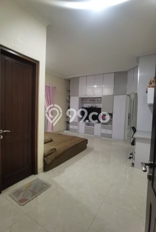 Hunian Eksklusif Siap Huni LT 222m2 di Cipondoh, Tangerang Hunian Eksklusif Siap Huni LT 222m2 di Cipondoh, Tangerang