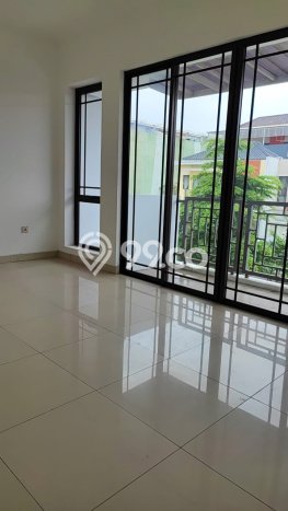 Rumah di Green Lake City, 4 KT, Lingkungan Elite, LT 200m² Bangunan 200m² Rumah di Green Lake City, 4 KT, Lingkungan Elite, LT 200m² Bangunan 200m²