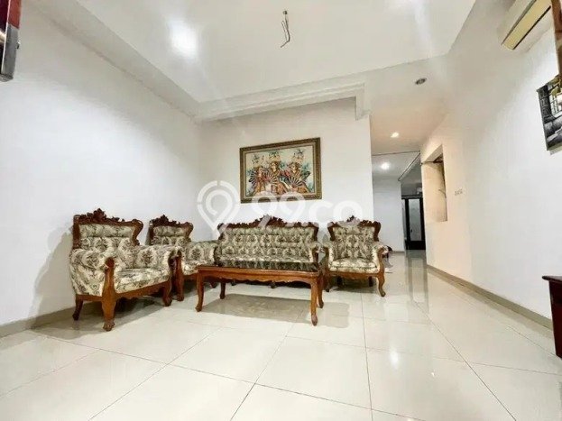 Disewakan! Rumah 3 Kamar Tidur &
3 Kamar Mandi di Kelapa Dua, Jakarta Barat Disewakan! Rumah 3 Kamar Tidur &
3 Kamar Mandi di Kelapa Dua, Jakarta Barat
