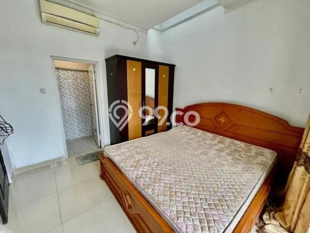 Disewakan! Rumah 3 Kamar Tidur &
3 Kamar Mandi di Kelapa Dua, Jakarta Barat Disewakan! Rumah 3 Kamar Tidur &
3 Kamar Mandi di Kelapa Dua, Jakarta Barat