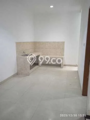 Disewakan Rumah Harga Terjangkau di Tomang Jakarta Barat dengan 5 KT Disewakan Rumah Harga Terjangkau di Tomang Jakarta Barat dengan 5 KT