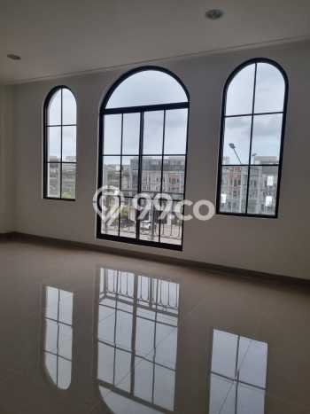FOR RENT! Ruko di Pantai Indah Kapuk 2 Cocok untuk Bisnis 210m2 FOR RENT! Ruko di Pantai Indah Kapuk 2 Cocok untuk Bisnis 210m2