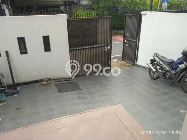 Disewakan Rumah Harga Terjangkau di Tomang Jakarta Barat dengan 5 KT Disewakan Rumah Harga Terjangkau di Tomang Jakarta Barat dengan 5 KT