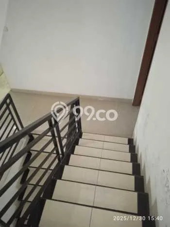 Disewakan Rumah Harga Terjangkau di Tomang Jakarta Barat dengan 5 KT Disewakan Rumah Harga Terjangkau di Tomang Jakarta Barat dengan 5 KT