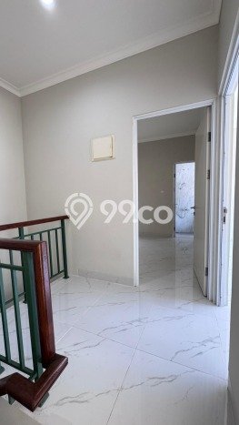 Jual Rumah Eksklusif 2 KT di Gading Serpong, Tangerang Jual Rumah Eksklusif 2 KT di Gading Serpong, Tangerang