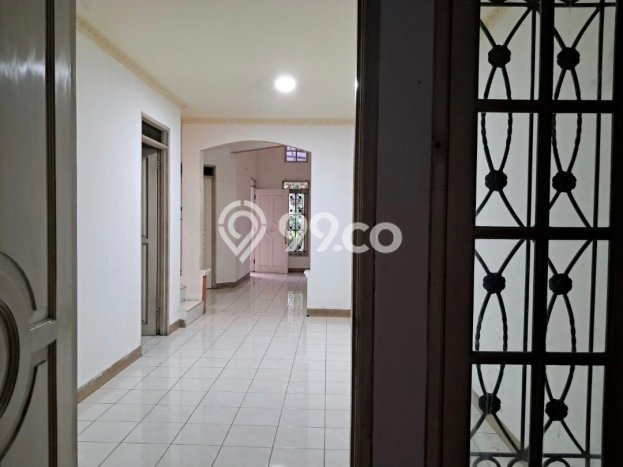 Rumah Modern 4 KT di Lippo Karawaci Tangerang Semi Furnished Rumah Modern 4 KT di Lippo Karawaci Tangerang Semi Furnished