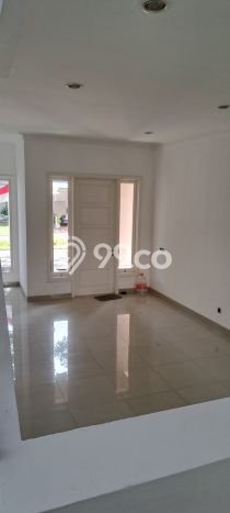Jarang Ada! Rumah Sewa 4 Kamar Nyaman Siap Huni Gading Serpong Jarang Ada! Rumah Sewa 4 Kamar Nyaman Siap Huni Gading Serpong