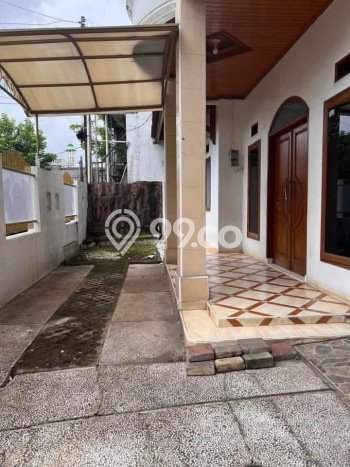 Lokasi strategis! Rumah siap huni disewakan di Duren Sawit LB 200m2 Lokasi strategis! Rumah siap huni disewakan di Duren Sawit LB 200m2