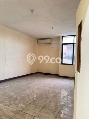 Ruko Lokasi Komersial di , Luas 700m2m², Akses Utama Ruko Lokasi Komersial di , Luas 700m2m², Akses Utama