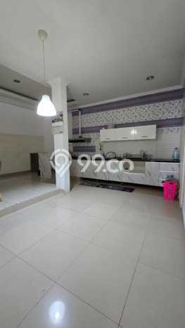 Disewakan! Rumah 3 Kamar Tidur &
3 Kamar Mandi di Galaxy, Bekasi Disewakan! Rumah 3 Kamar Tidur &
3 Kamar Mandi di Galaxy, Bekasi