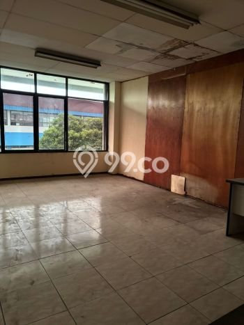 Ruko Lokasi Komersial di , Luas 700m2m², Akses Utama Ruko Lokasi Komersial di , Luas 700m2m², Akses Utama