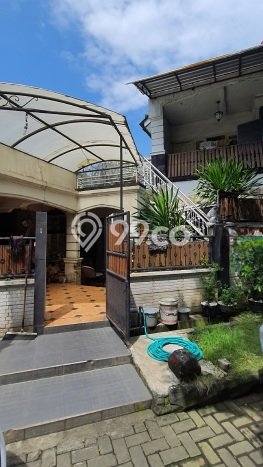 Dijual Hunian Rumah Terawat 6 KT di Puri Anjasmoro, Semarang Dijual Hunian Rumah Terawat 6 KT di Puri Anjasmoro, Semarang