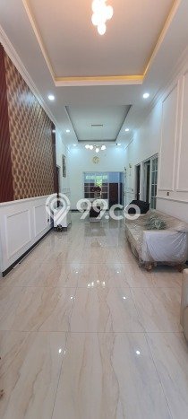 Rumah Mewah LB 150m2 Siap Pakai Desain Elegan di Graha Padma, Semarang Rumah Mewah LB 150m2 Siap Pakai Desain Elegan di Graha Padma, Semarang
