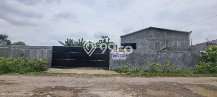 Gudang Dijual di Ngaliyan LT 3293m2, LB 1500m2 untuk Investasi Gudang Dijual di Ngaliyan LT 3293m2, LB 1500m2 untuk Investasi