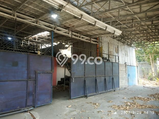 SEWA TERJANGKAU! Gudang Kawasan Argomulyo, Luas 850m², Area Komersial SEWA TERJANGKAU! Gudang Kawasan Argomulyo, Luas 850m², Area Komersial