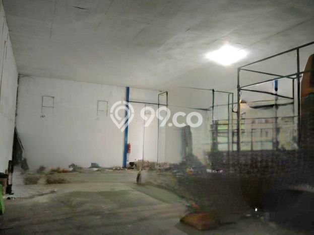 Unit Gudang Dijual di Ngaliyan Semarang Luas Bangunan 500m2 Unit Gudang Dijual di Ngaliyan Semarang Luas Bangunan 500m2
