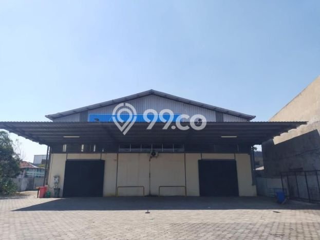 Gudang Disewa di Semarang dengan LB 700m2 Area Komersial Ramai Gudang Disewa di Semarang dengan LB 700m2 Area Komersial Ramai