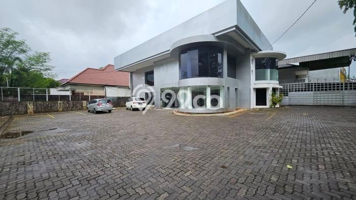 Komersial Disewakan di Kawasan Ramai Semarang Tengah, Semarang Komersial Disewakan di Kawasan Ramai Semarang Tengah, Semarang