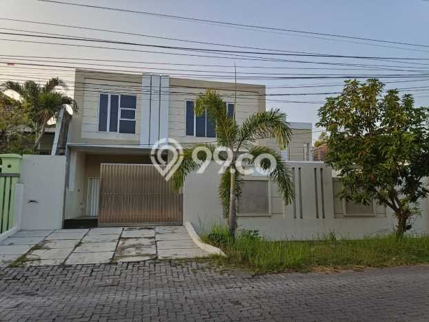 Ready to Use! Premium House LT 540m2 Desain Elegan di Kuningan Ready to Use! Premium House LT 540m2 Desain Elegan di Kuningan