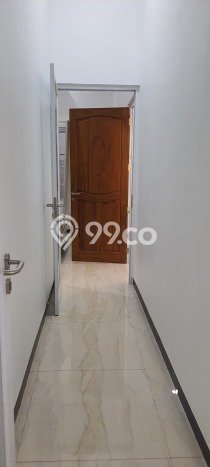 Rumah Mewah LB 150m2 Siap Pakai Desain Elegan di Graha Padma, Semarang Rumah Mewah LB 150m2 Siap Pakai Desain Elegan di Graha Padma, Semarang