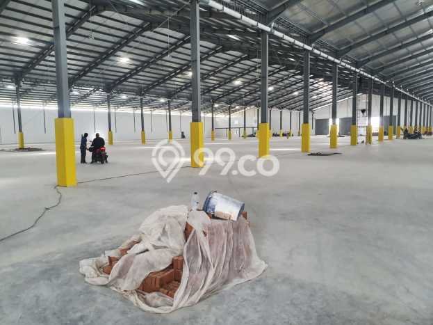 Gudang For Rent di Ngaliyan, Luas 10500m2m², Area Komersial, Jalan Utama Gudang For Rent di Ngaliyan, Luas 10500m2m², Area Komersial, Jalan Utama