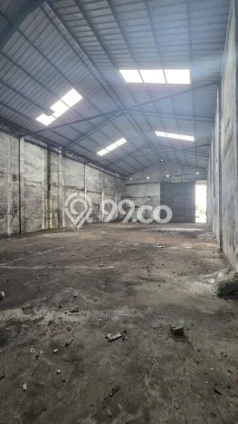 Gudang Disewa di Kendal dengan LB 250m2 Area Komersial Ramai Gudang Disewa di Kendal dengan LB 250m2 Area Komersial Ramai