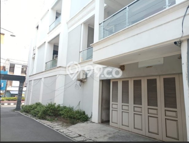 Lokasi Strategis! Dijual Ruko Bisnis di Semarang Tengah, Semarang Kondisi Baik Lokasi Strategis! Dijual Ruko Bisnis di Semarang Tengah, Semarang Kondisi Baik