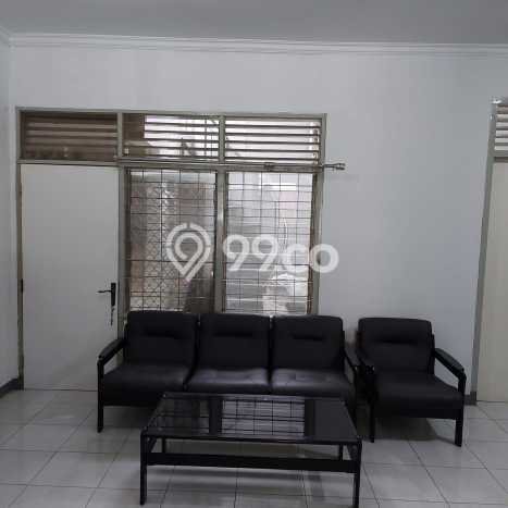 Rumah Modern 3 KT di Tanah Mas Semarang Semi Furnished Rumah Modern 3 KT di Tanah Mas Semarang Semi Furnished