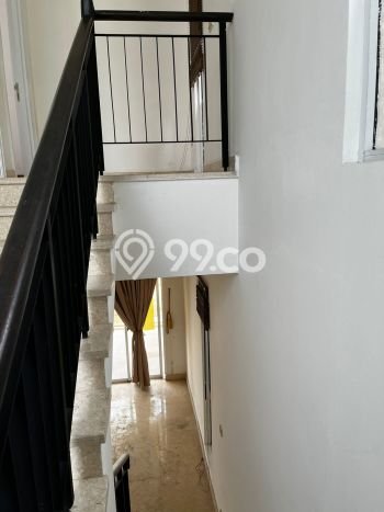 Ready to Use! Luxury House LT 296m2 Desain Elegan di Cirendeu Ready to Use! Luxury House LT 296m2 Desain Elegan di Cirendeu